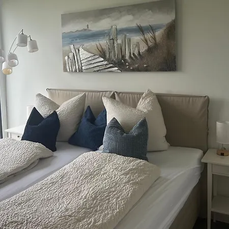 Marienleuchte - Beltblick 1 - Erste Reihe Meerblick, 2 Schlafzimmer, Garten *